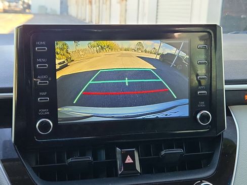 Used 2020 Toyota Corolla LE image 17