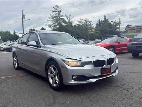 Used 2014 BMW 328i xDrive Sedan AWD/4WD image 3