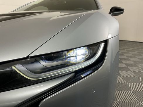 Used 2015 BMW i8 image 8