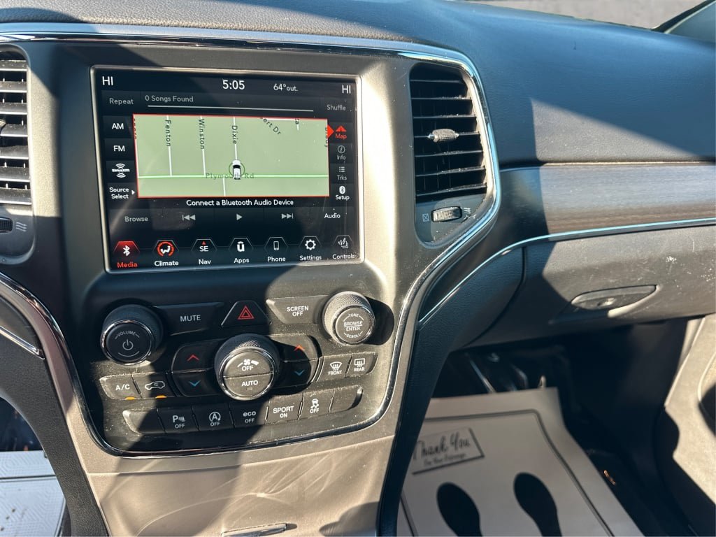Used 2018 Jeep Grand Cherokee Limited w/ Trailer Tow Group IV AWD/4WD image 23