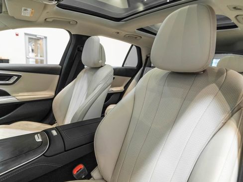 Used 2025 Mercedes-Benz E 450 4MATIC All-Terrain Wagon image 6