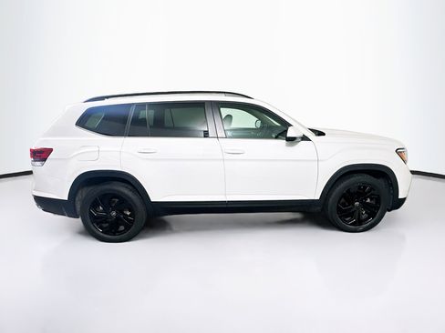 Used 2023 Volkswagen Atlas SE w/ Black Wheel Package FWD image 10