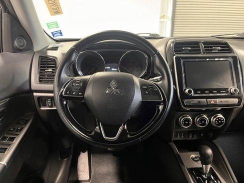 Used 2021 Mitsubishi Outlander Sport SE image 21