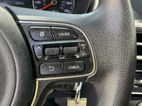 Used 2018 Kia Optima LX w/ 17" Alloy Wheels Package image 15