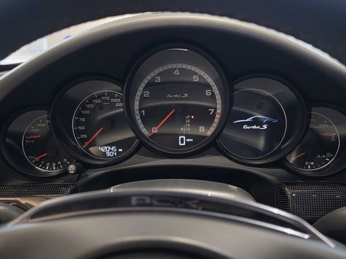 Used 2014 Porsche 911 Turbo image 31