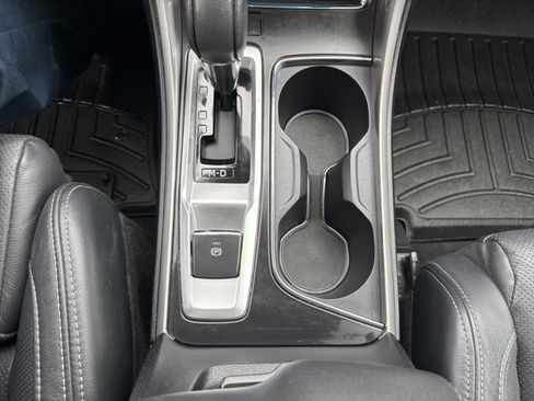 Used 2022 Subaru Ascent Limited w/ Technology Package image 46