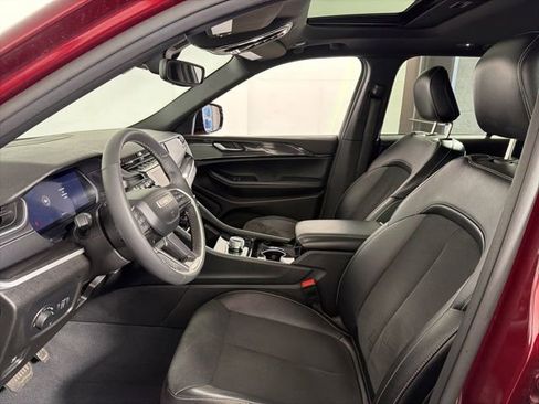 Certified 2023 Jeep Grand Cherokee Altitude AWD/4WD image 13