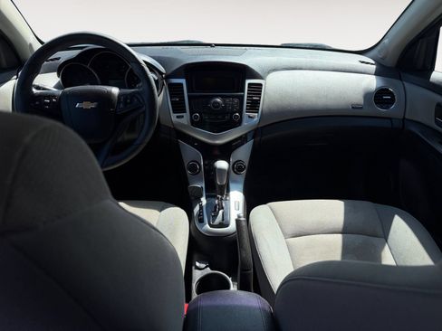 Used 2016 Chevrolet Cruze LT FWD image 10