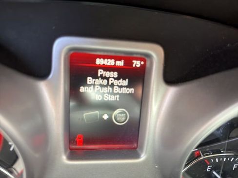 Used 2015 Dodge Journey SXT w/ Flexible Seating Group FWD image 10