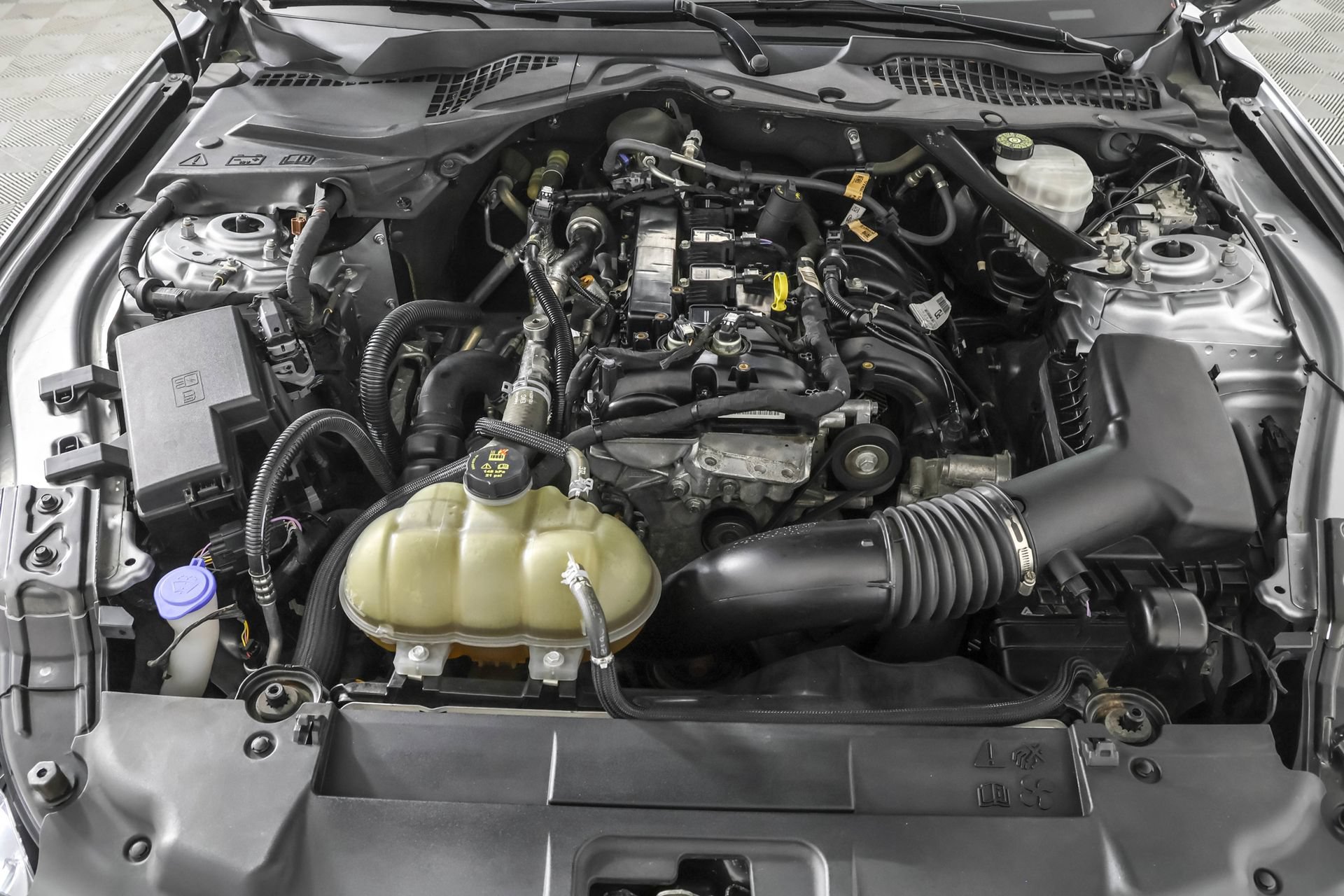 Used 2022 Ford Mustang Premium RWD image 44