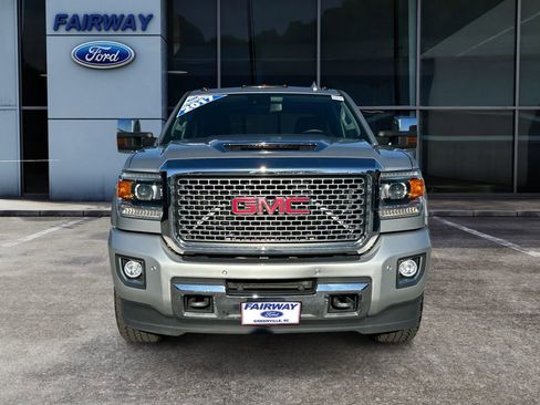 Used 2017 GMC Sierra 2500 Denali w/ Duramax Plus Package image 2