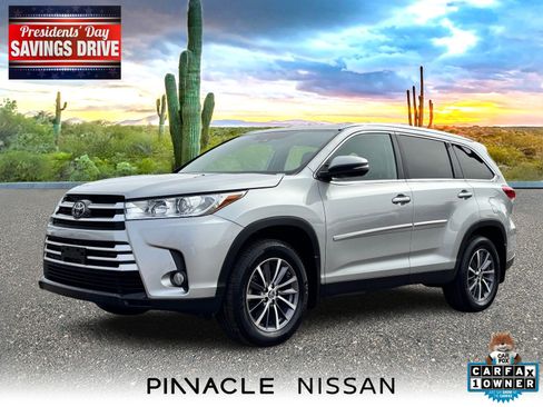 Used 2019 Toyota Highlander XLE w/ Carpet Mat Package (TMS) image 1
