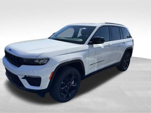 New 2025 Jeep Grand Cherokee Limited image 3