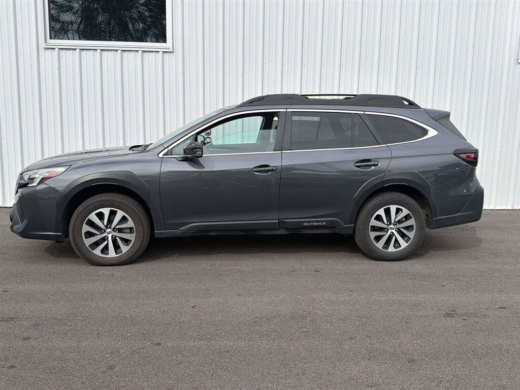 Used 2024 Subaru Outback Premium AWD/4WD image 5