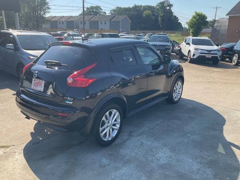 Used 2014 Nissan Juke SV FWD image 2