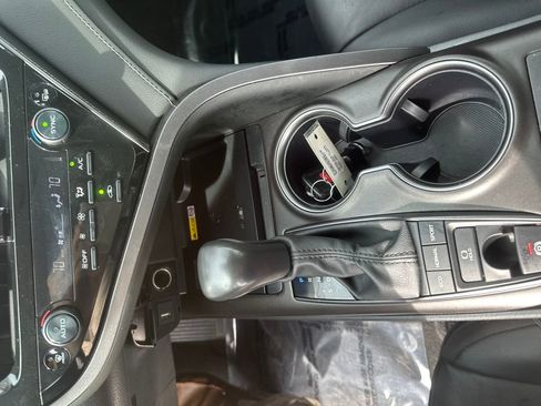 Used 2024 Toyota Camry XSE image 11