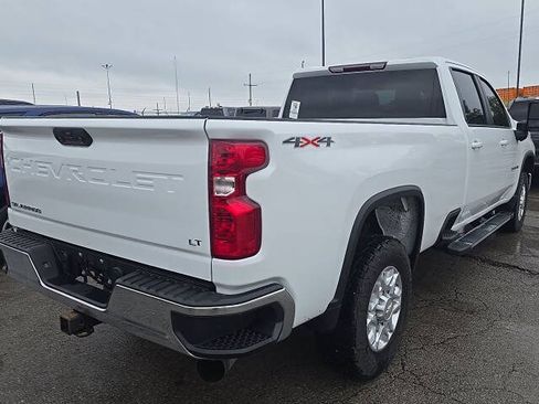 Used 2024 Chevrolet Silverado 3500 LT w/ Convenience Package AWD/4WD image 2