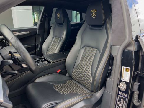 Used 2020 Lamborghini Urus AWD/4WD image 19