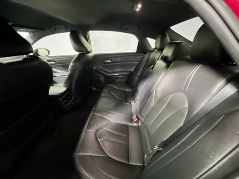 Used 2019 Toyota Avalon XLE image 29