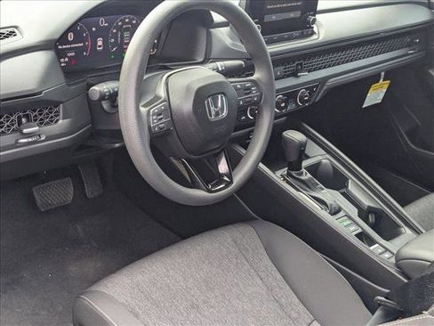 Certified 2025 Honda Accord SE image 10