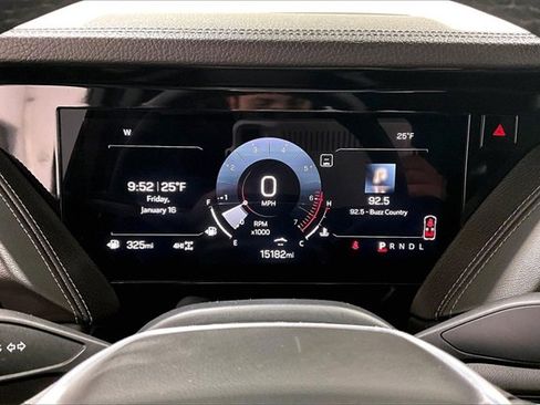 Used 2025 GMC Yukon Denali w/ Sun & Power Step Package image 13