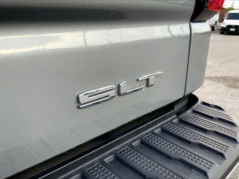 Used 2024 GMC Sierra 1500 SLT image 10