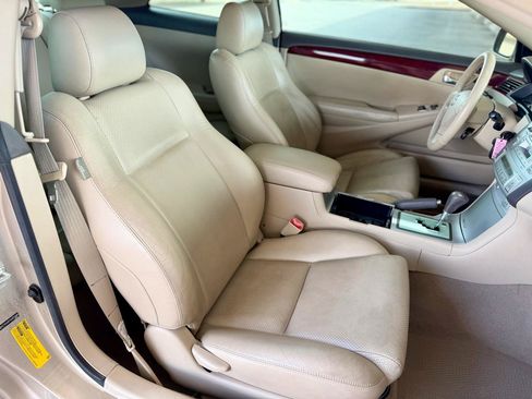 Used 2004 Toyota Solara SLE FWD image 13