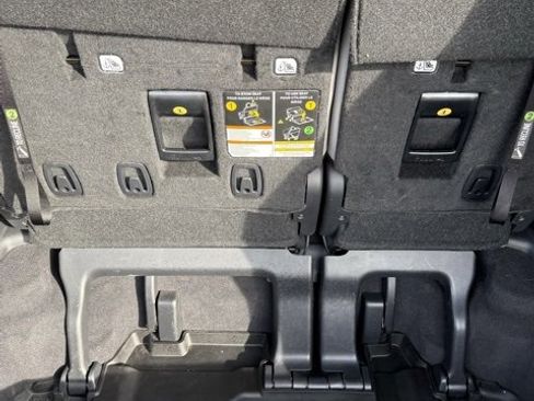 Used 2025 Toyota Sienna XLE image 11