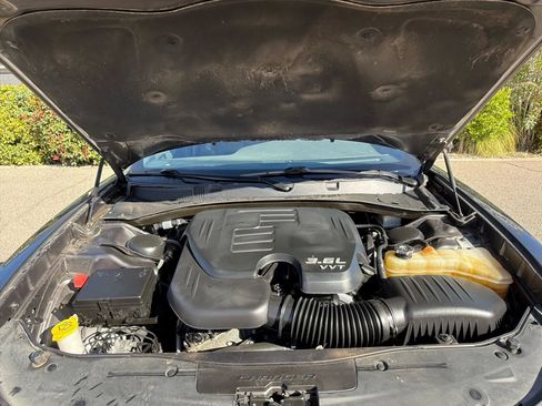 Used 2019 Dodge Charger SXT w/ Leather Interior Group image 15