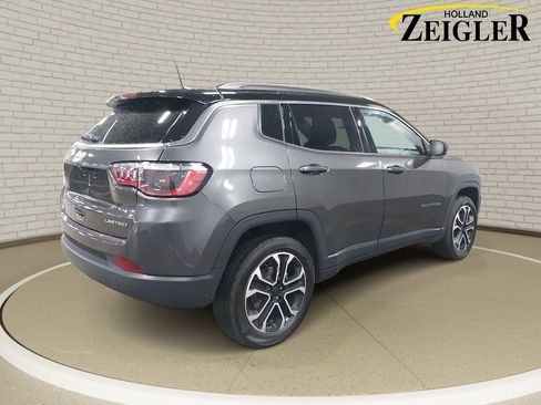 Used 2024 Jeep Compass Limited image 5