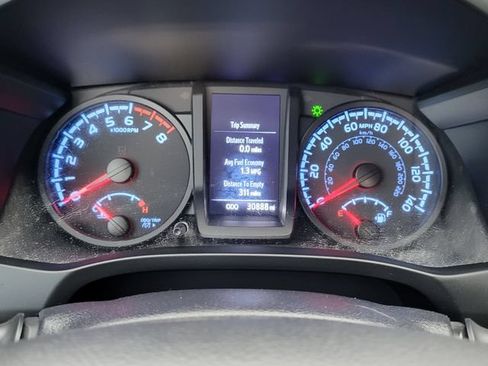 Used 2023 Toyota Tacoma SR AWD/4WD image 13