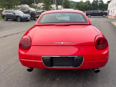 Used 2005 Ford Thunderbird RWD image 4