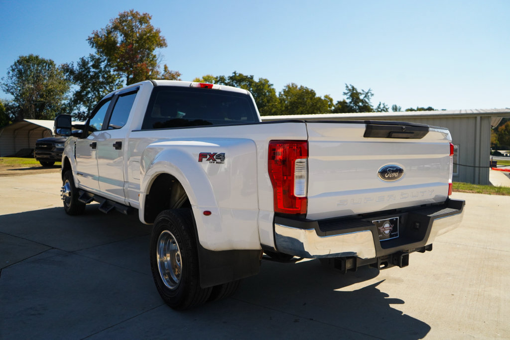 Used 2017 Ford F350 XL w/ Power Equipment Group AWD/4WD image 4