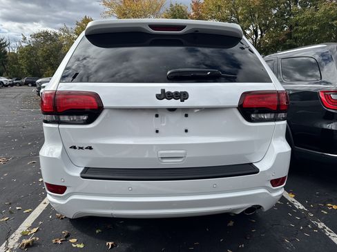 Certified 2021 Jeep Grand Cherokee Laredo X image 6