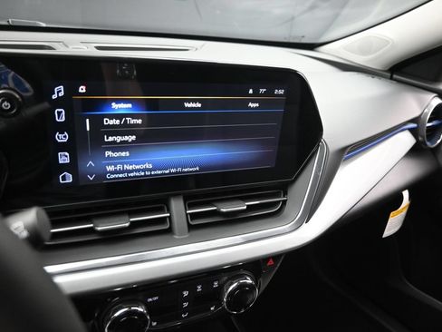 New 2026 Chevrolet Trax LT w/ Driver Confidence Package FWD image 19