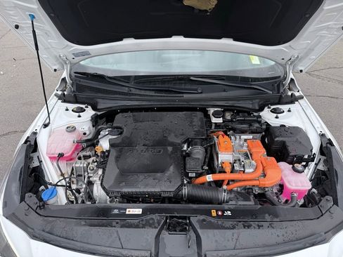 Used 2023 Hyundai Elantra Limited image 29