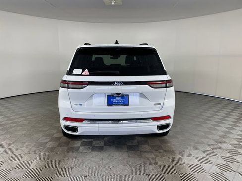 New 2025 Jeep Grand Cherokee Overland w/ Luxury Tech Group IV image 24