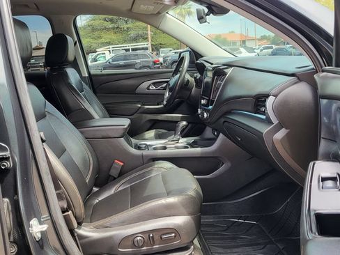 Used 2020 Chevrolet Traverse Premier w/ LPO, Floor Liner Package FWD image 20