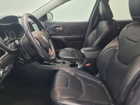 Used 2019 Jeep Cherokee Limited image 17