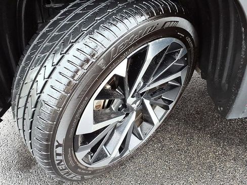 Used 2024 Mitsubishi Outlander SE image 10