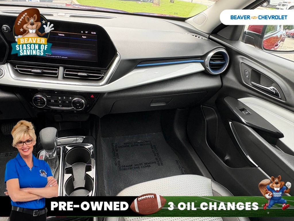 Used 2025 Chevrolet Trax LT FWD image 17