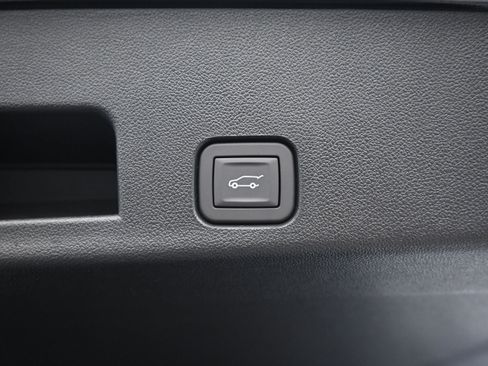 New 2026 Chevrolet Traverse Z71 w/ Enhanced Driving Package AWD/4WD image 36
