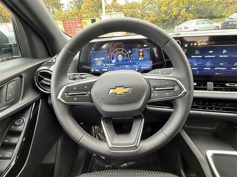 Used 2026 Chevrolet Equinox LT image 20