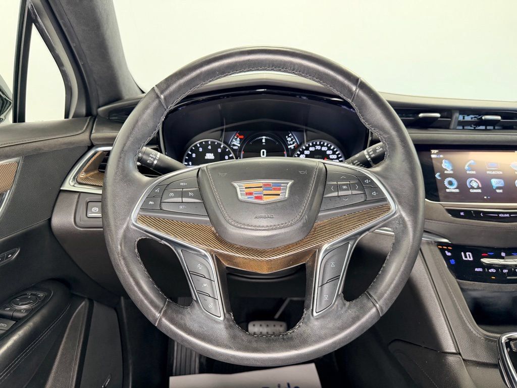 Used 2018 Cadillac XT5 Platinum w/ Driver Assist Package AWD/4WD image 15