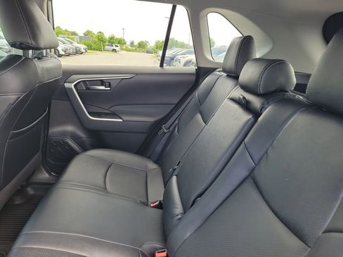 Used 2024 Toyota RAV4 XLE w/ Convenience Package AWD/4WD image 11