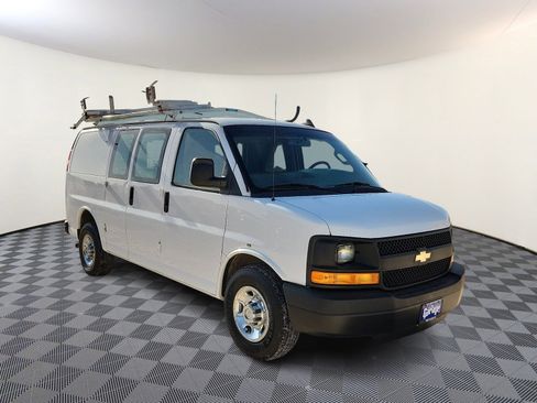 Used 2016 Chevrolet Express 2500 image 6