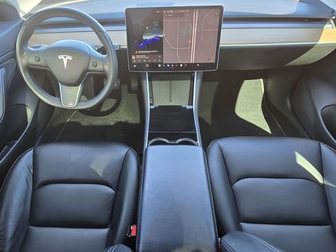 Used 2019 Tesla Model 3 Standard Range Plus image 22
