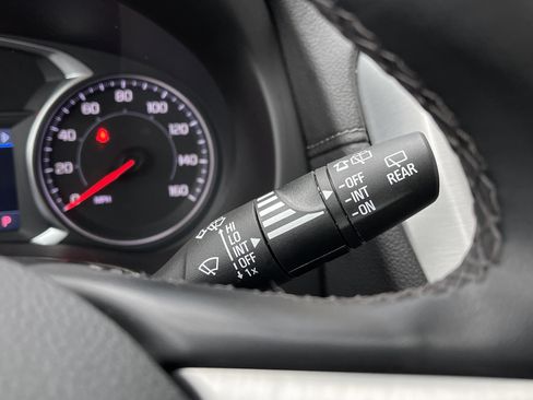 Used 2024 GMC Terrain SLT w/ Infotainment Package II image 24