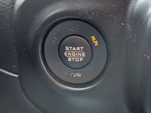 Used 2019 Jeep Wrangler Sport image 15