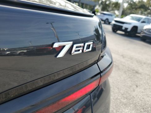 Used 2023 BMW 760i xDrive image 9